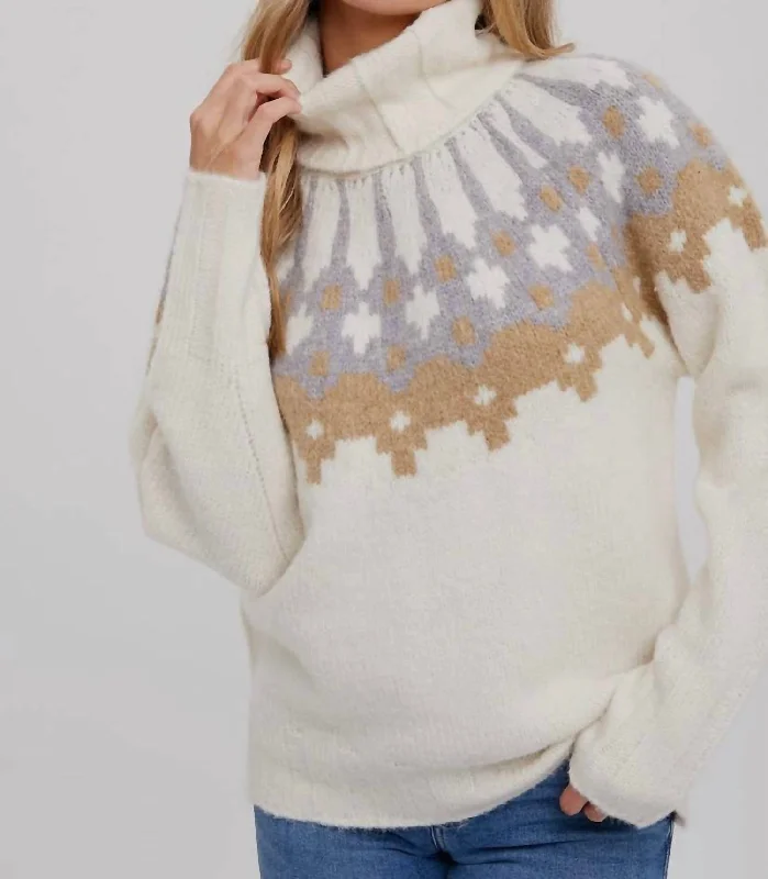 Print Turtleneck Sweater In Cream & Taupe