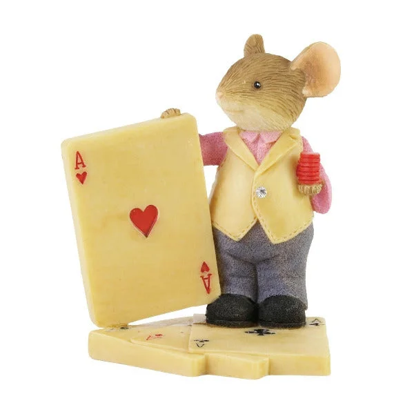 Tails wth Heart Card Shark Mouse Figurine