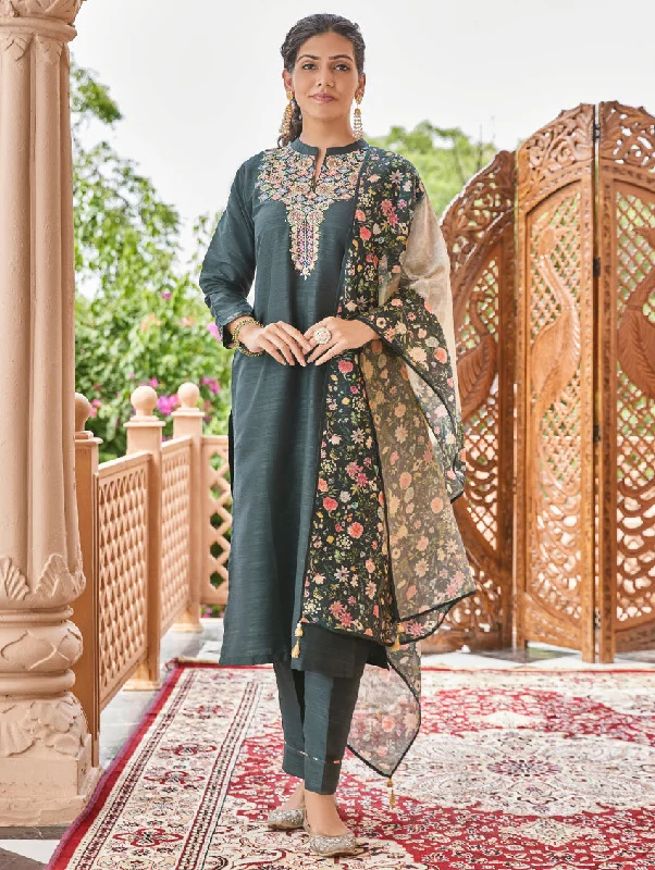 Embroidered Silk Suit Set 3924